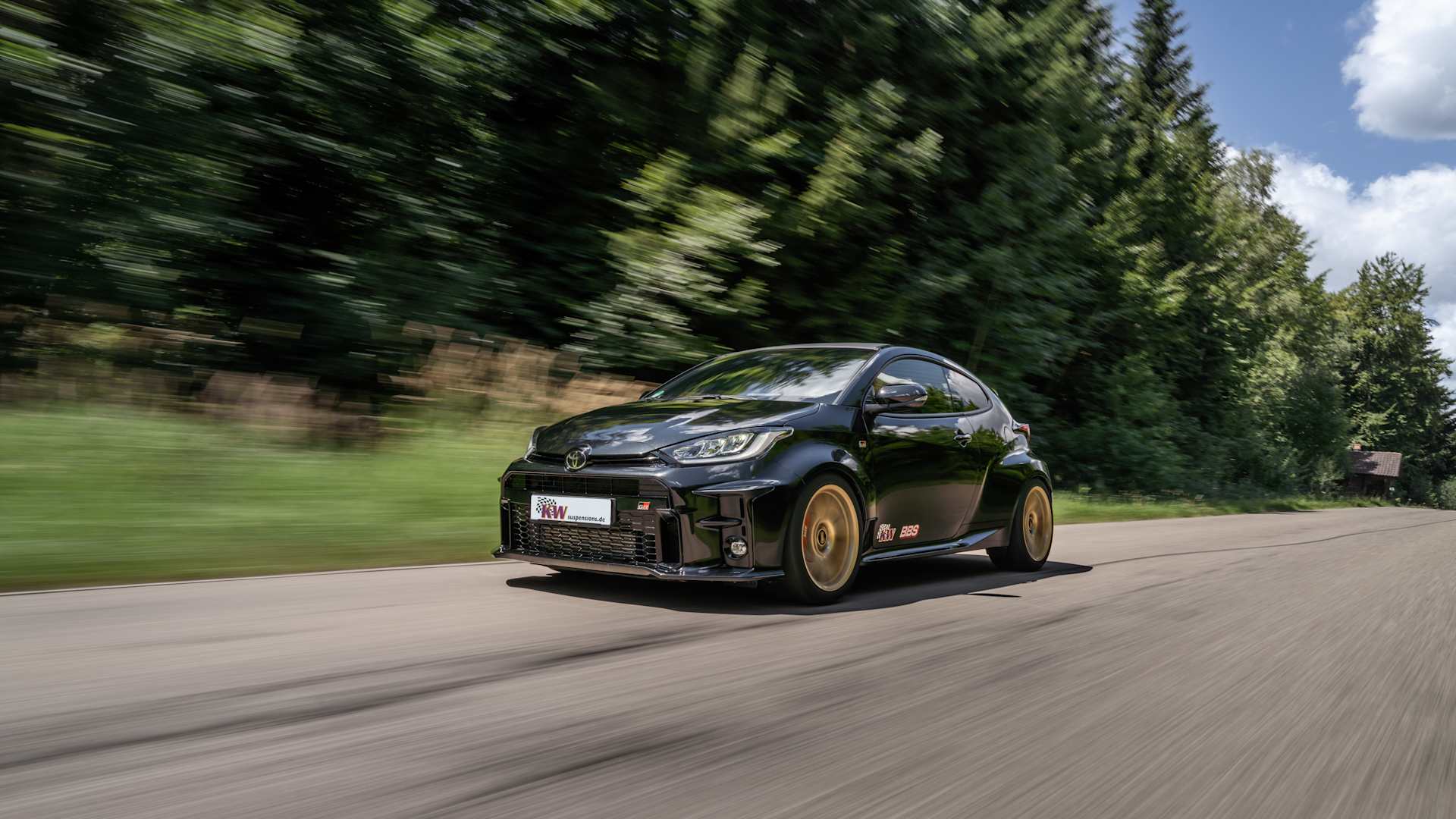 Universal > Image > Toyota GR Yaris -1