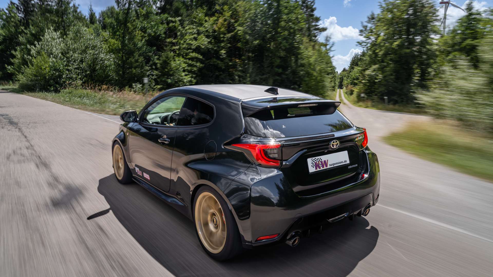 Universal > Image > Toyota GR Yaris -2