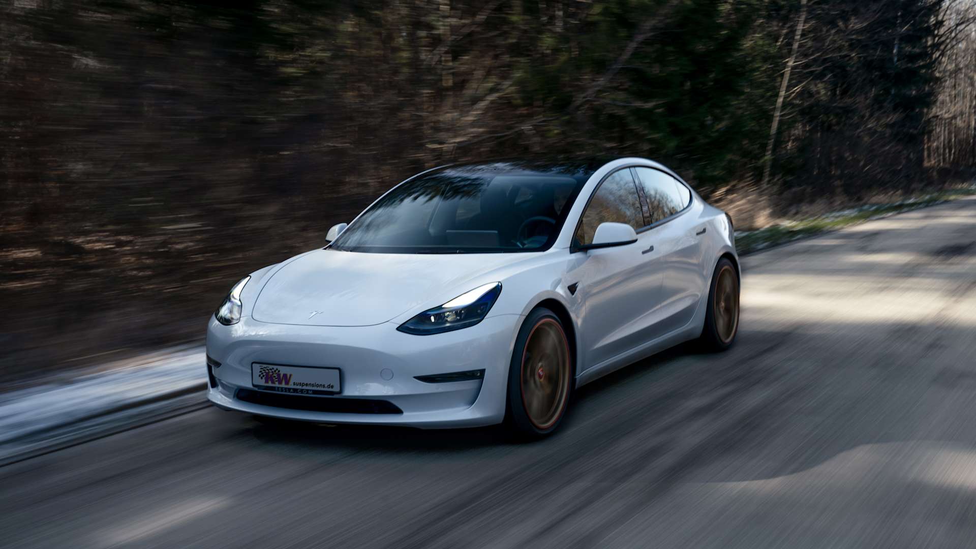 Image > Tesla Model 3/Y - 1