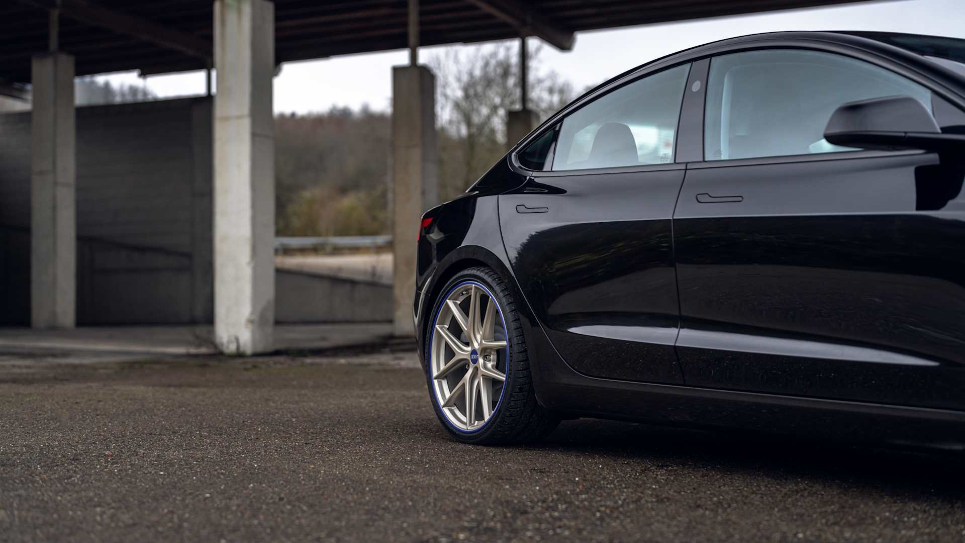 Image > Tesla Model 3/Y - 3