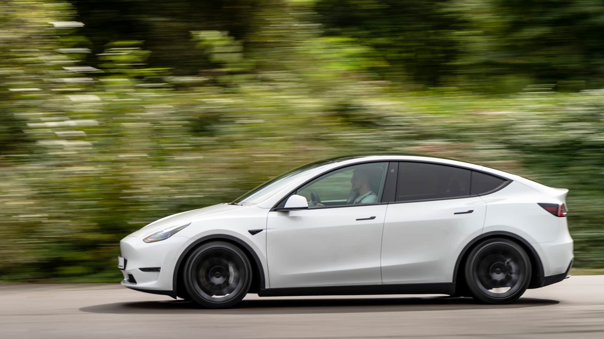 Image > Tesla Model 3/Y - 4