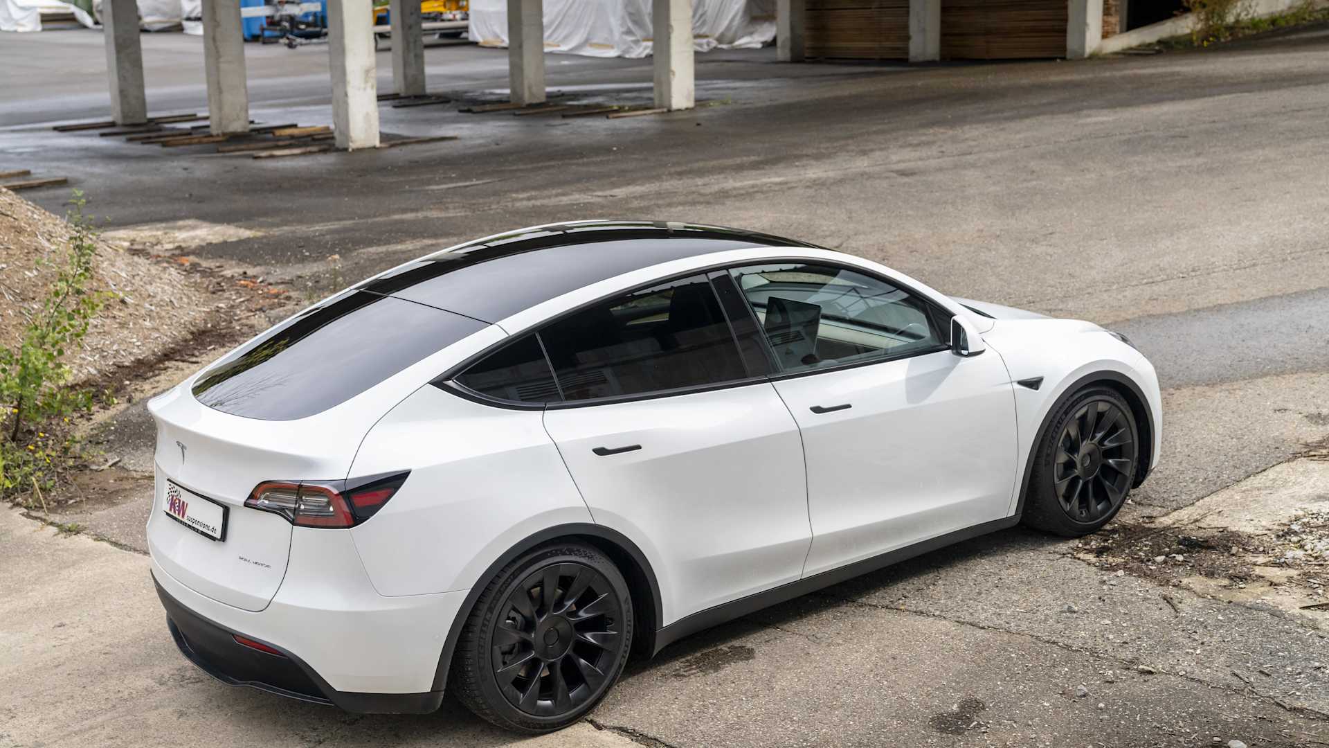 Image > Tesla Model 3/Y - 6