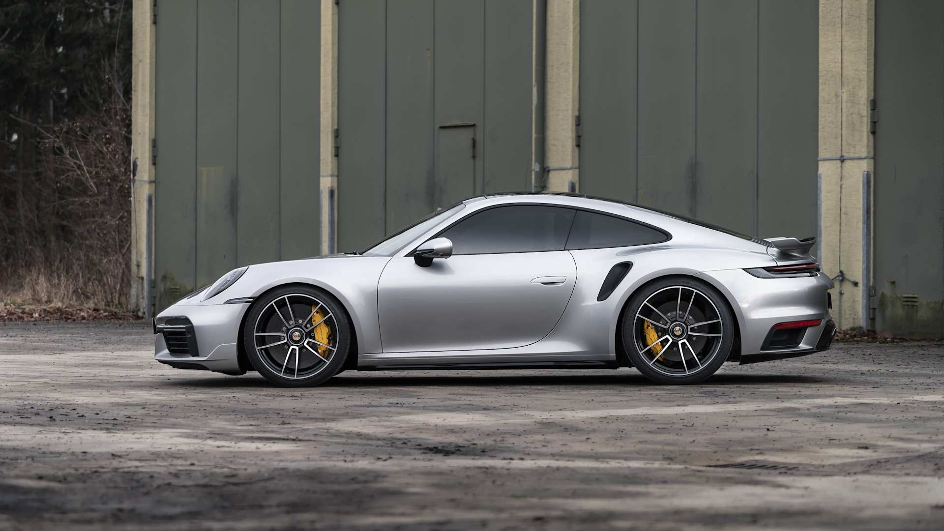 Image > Porsche 992 Turbo -1