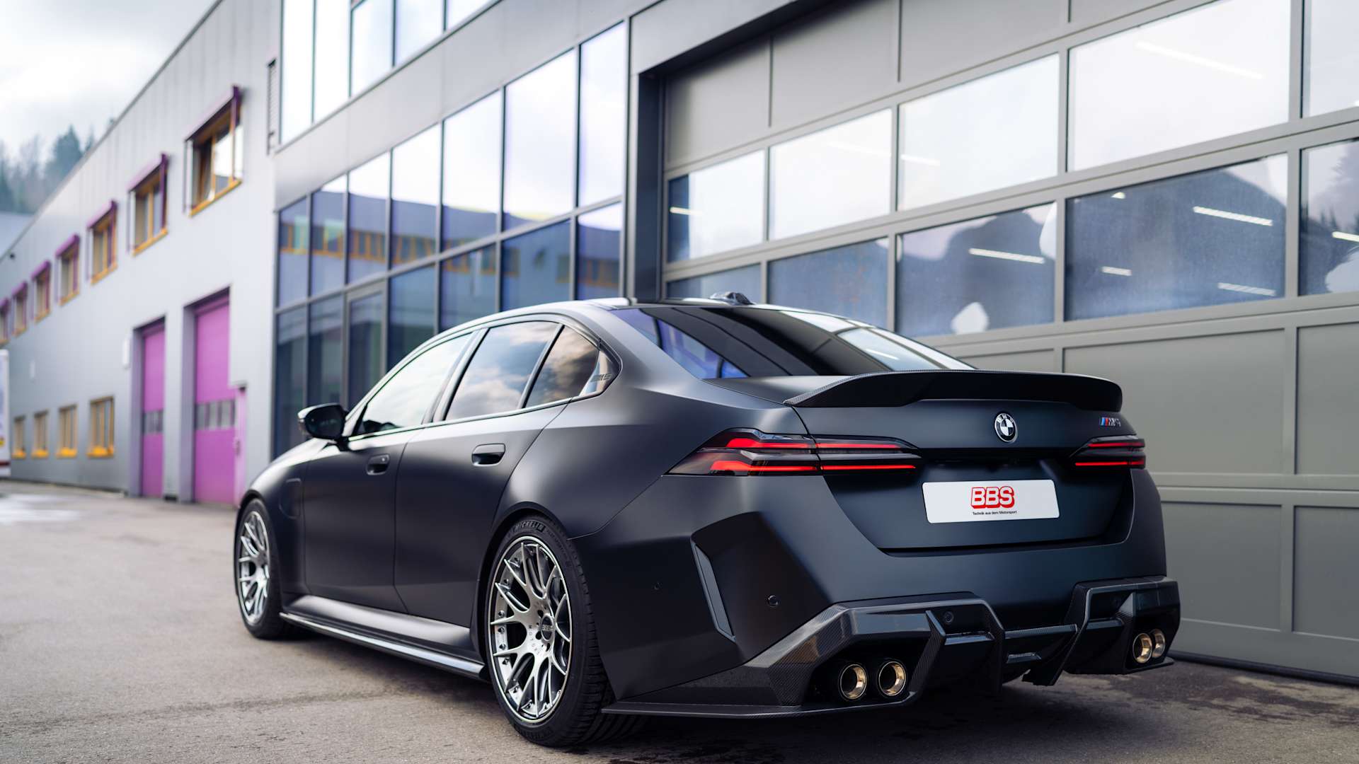 Image > BMW M5 G90 - 5