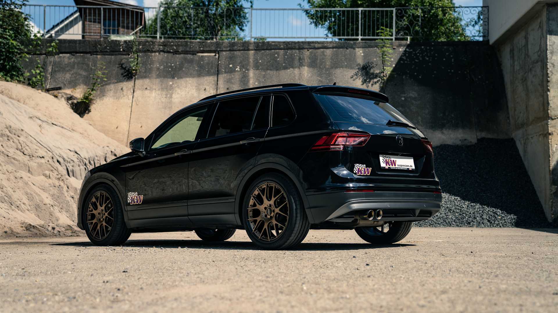 LP Tiguan II  > SF 1 > Header > Slider > SLI > 4