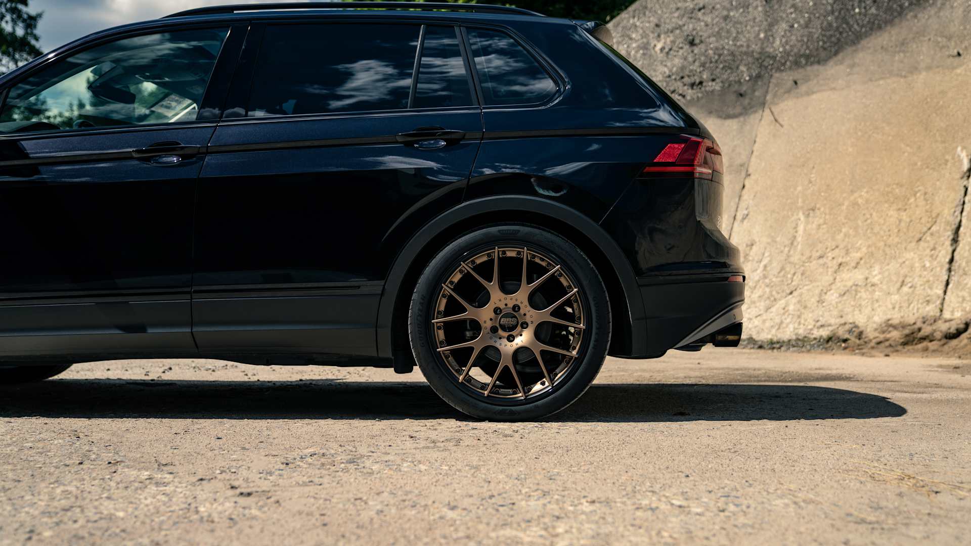 LP Tiguan II  > SF 1 > Header > Slider > SLI > 5