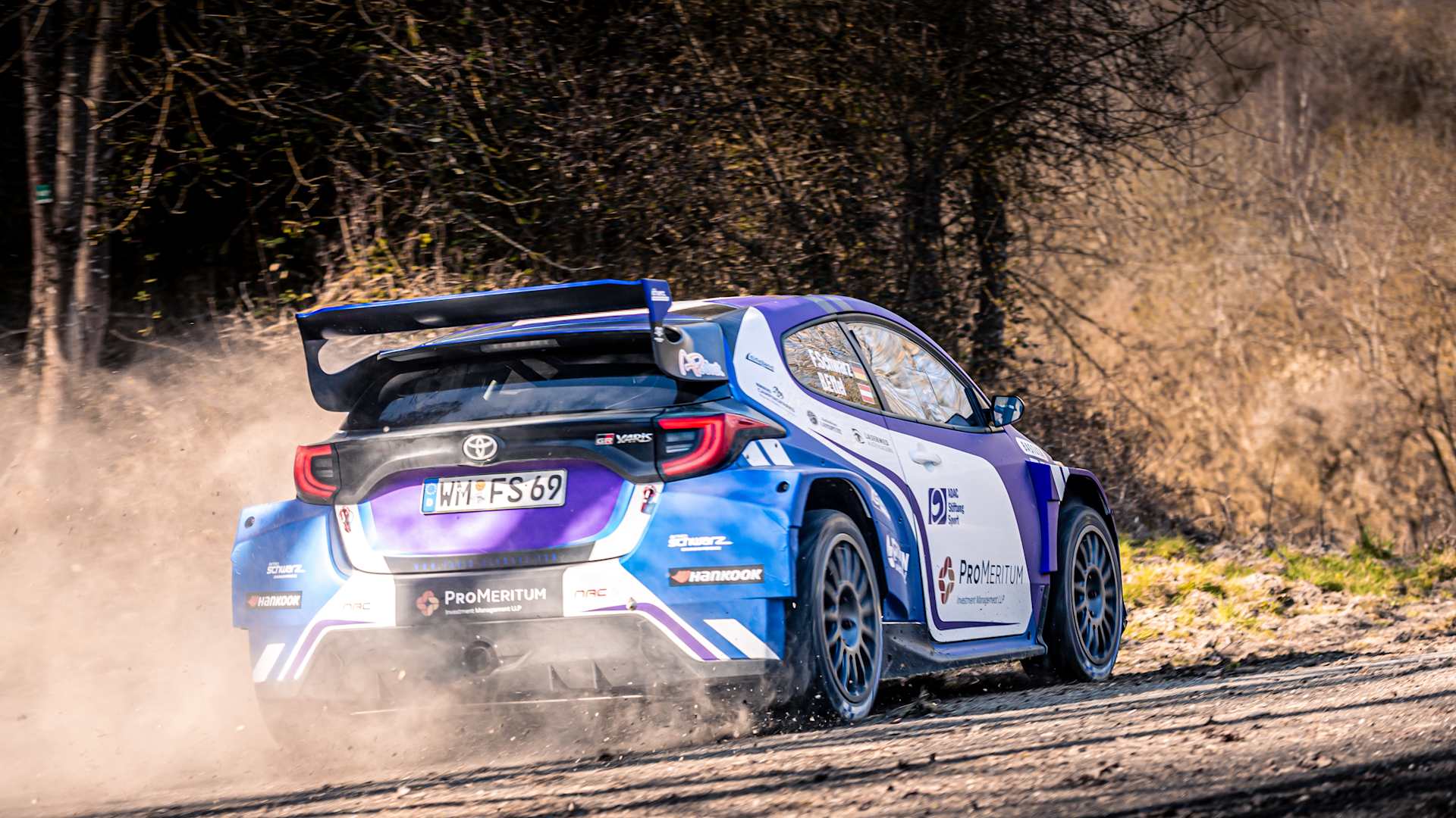 PDP > Racing > 5746 > SD 5 > Setup & Technology > IT > Total Control