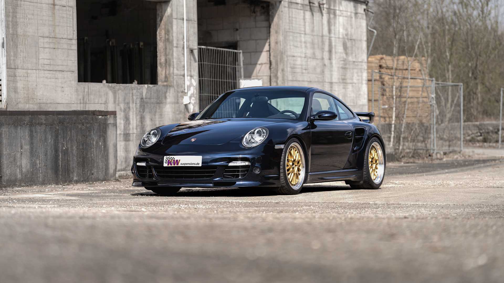 Black Porsche 911 997 equipped with KW coilovers