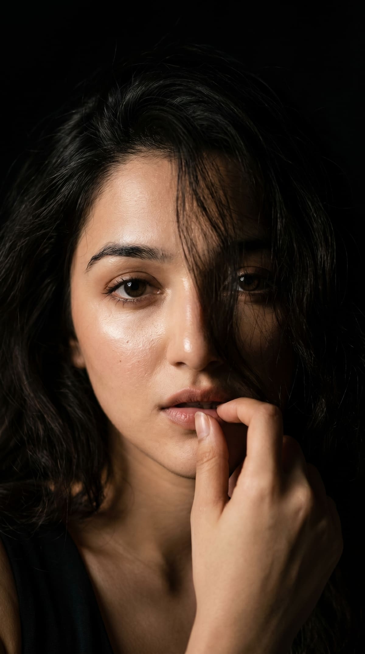 Ultra-realistic portrait — AI photo created with this prompt