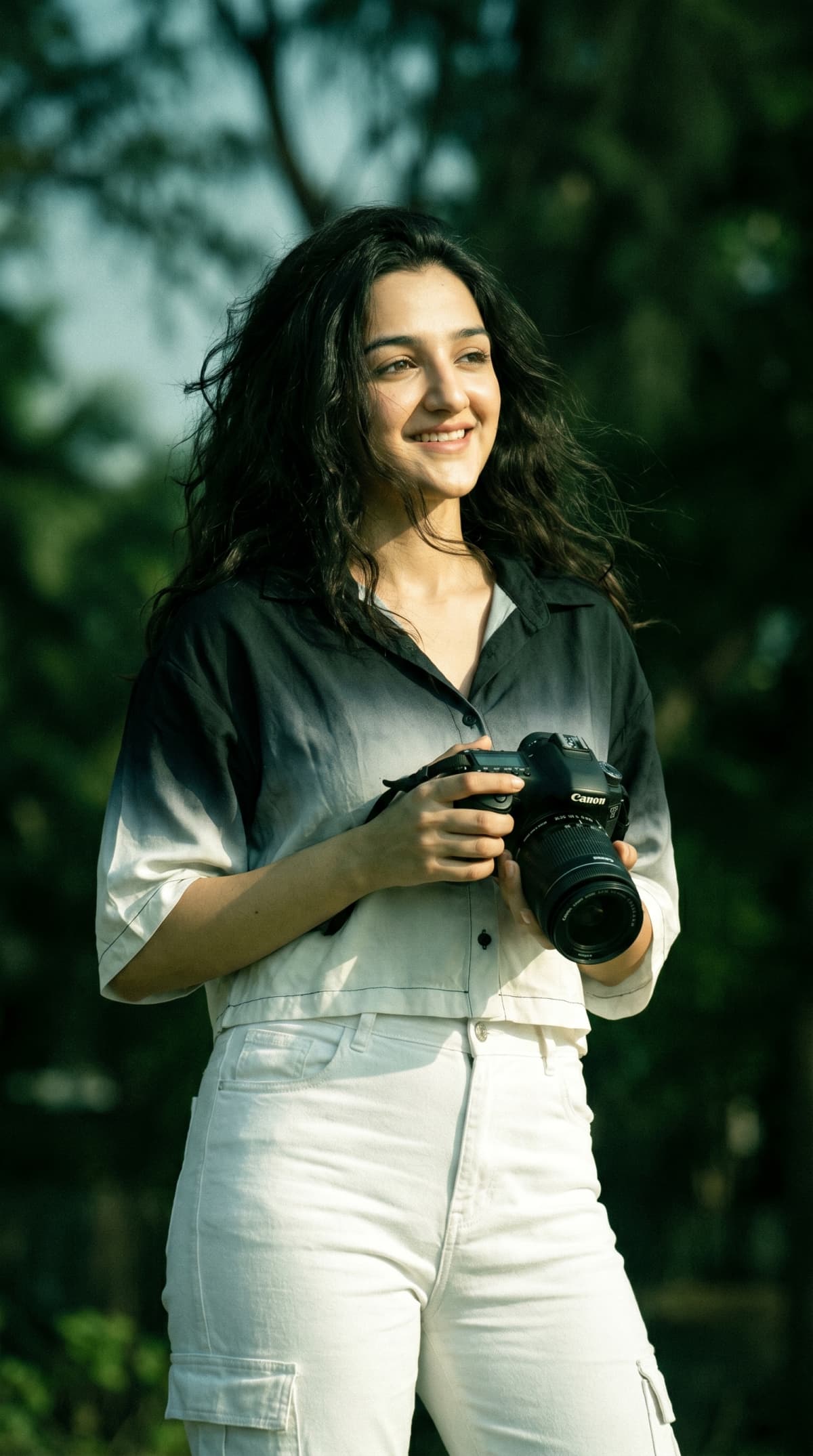 dark-green cinematic portrait — AI photo created with this prompt