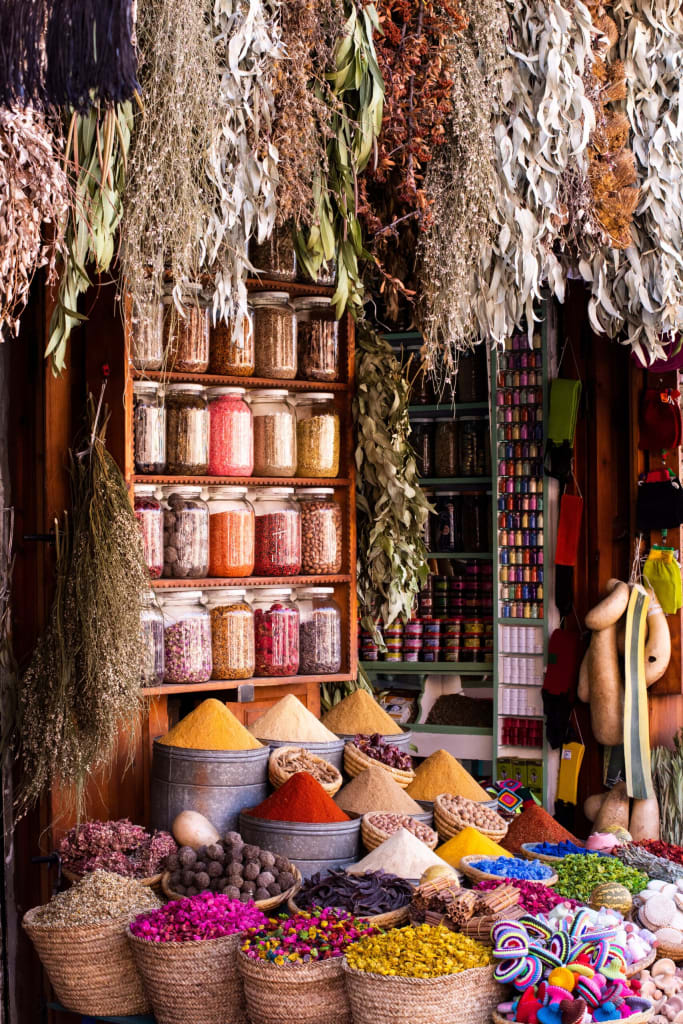 Top 12 picks for Bahrain Souvenirs and Gifts to buy on your Formula 1 Trip - SMET Bahrain Top 12 picks for Bahrain Souvenirs and Gifts to buy on your Formula 1 Trip on SMET Bahrain