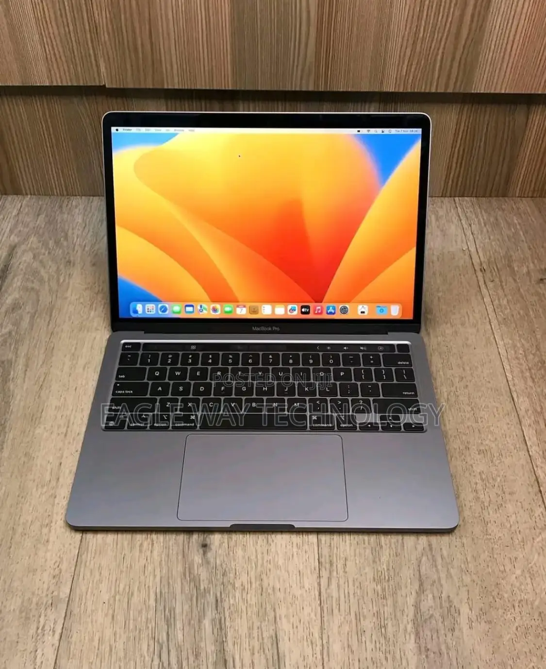 Laptop Apple MacBook Pro 2022 M2 16GB Apple M2 SSD 512GB