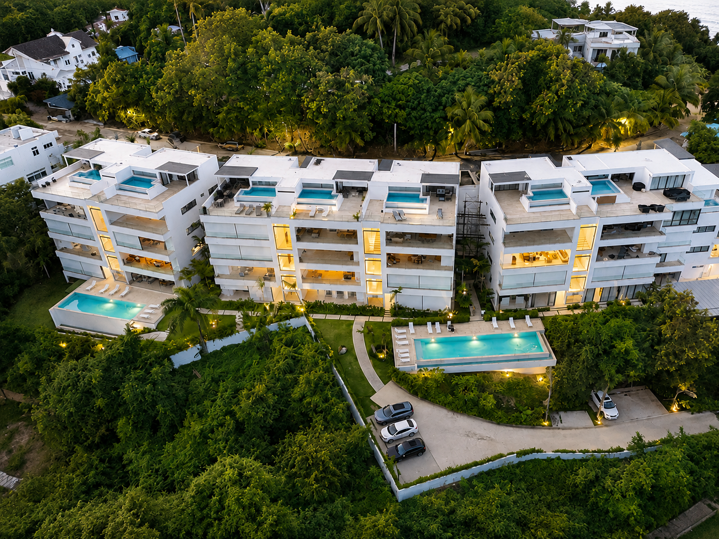 Luxury Hills - Image 2