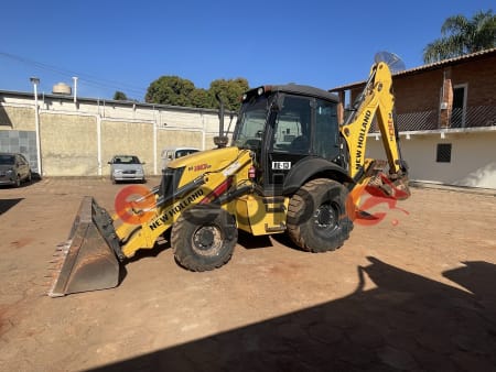2022 New Holland B110B 4X4