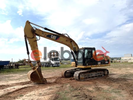 Escavadeira Caterpillar 320D 2013