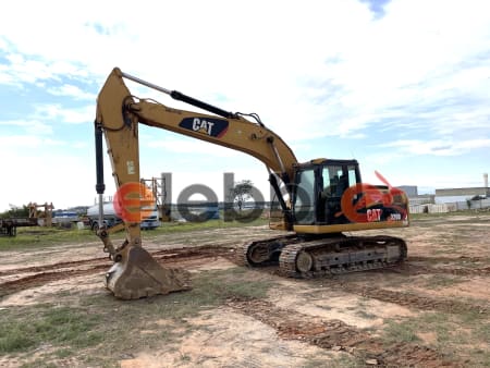 Escavadeira Caterpillar 320D 2012