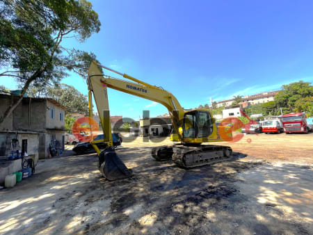 2005 Komatsu PC200