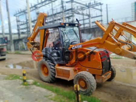 2011 Case 580M 4X4