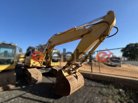 Escavadeira Komatsu PC200LC 2018