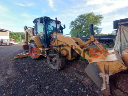 Retroescavadeira Caterpillar 416F 4X4 2019