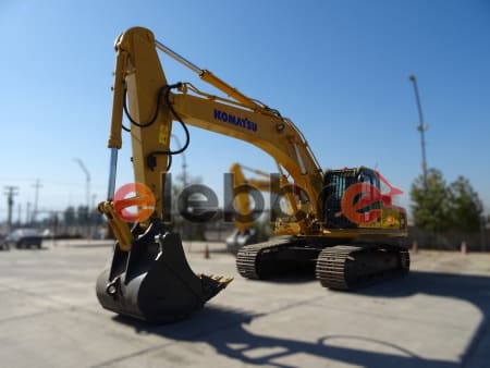 Escavadeira Komatsu PC300LC-8 2018