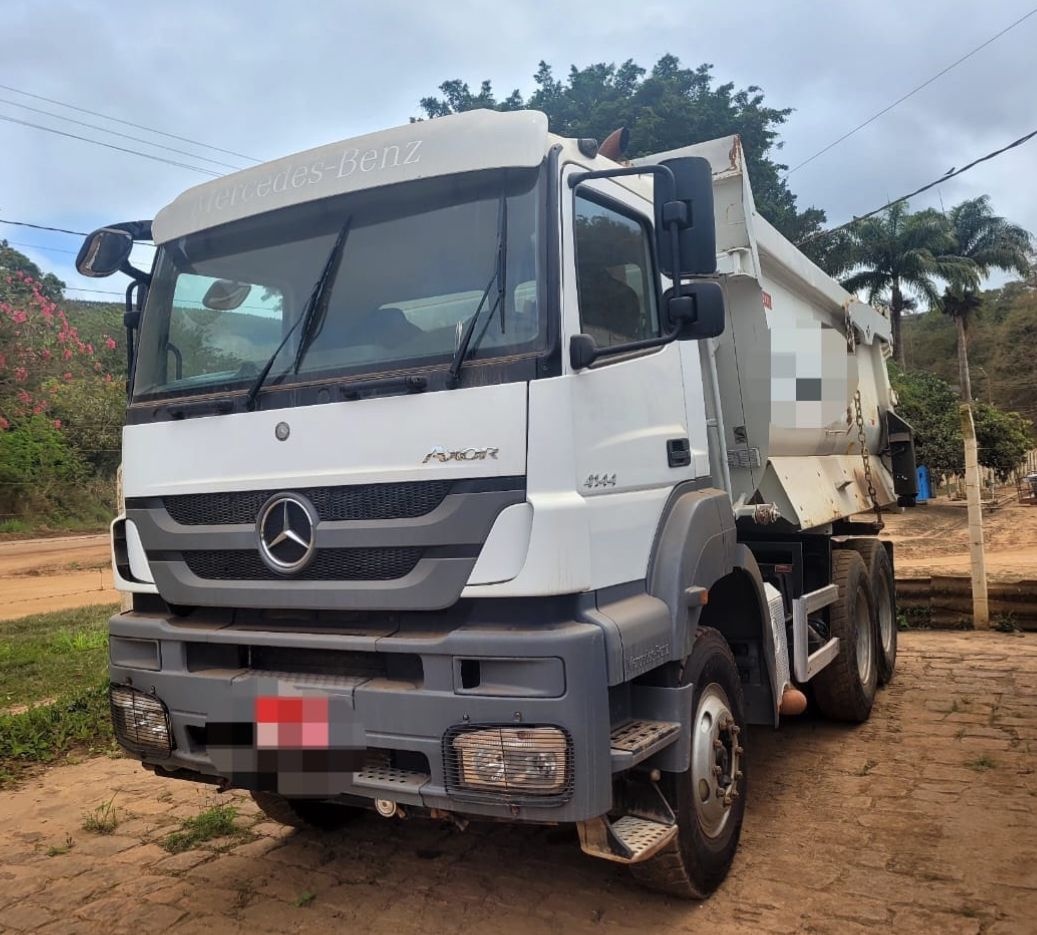 Caminhão Mecedes Benz 4144 2019