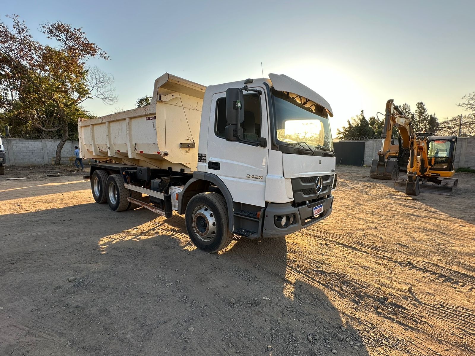 Caminhão Mecedes Benz Atego 2426 2020
