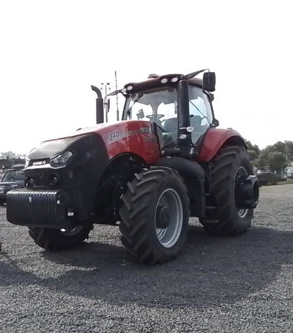 Trator Case Magnum 340 2023