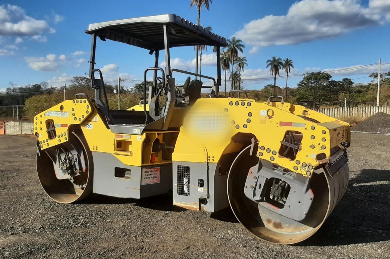 Rolo Compactador Dynapac CC424HF 2014