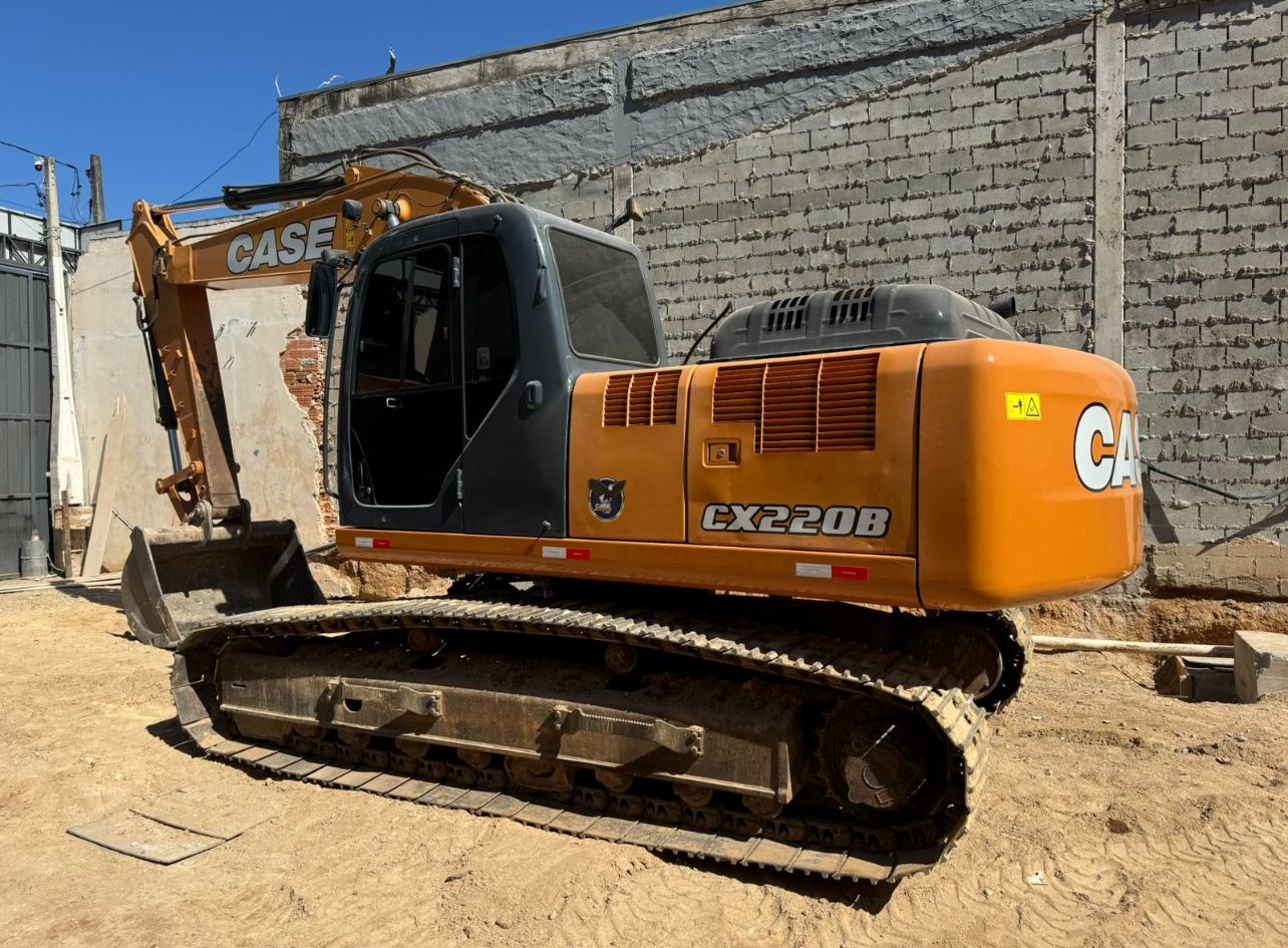 Escavadeira Case CX350B 2013