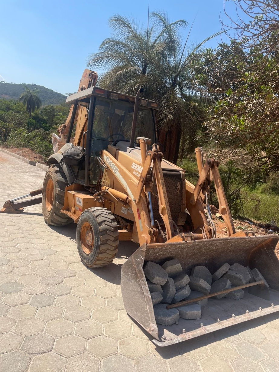 Retroescavadeira Case Construction 580M 2010