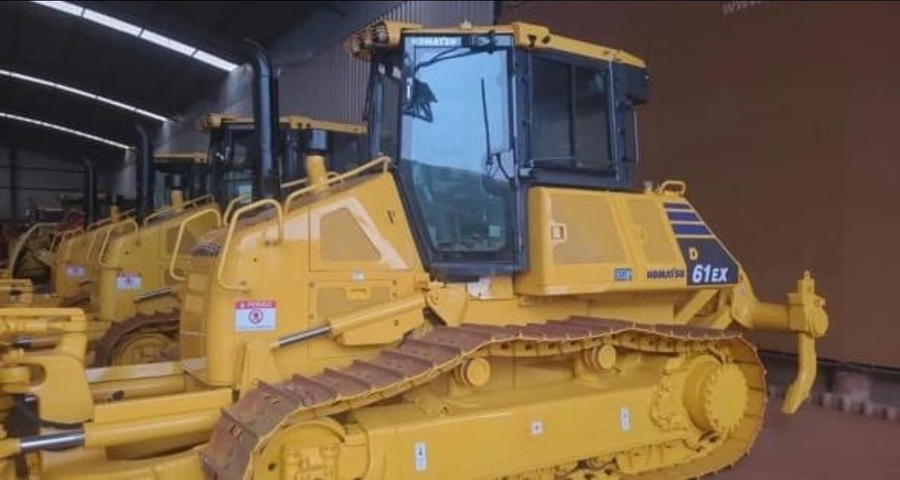 Trator de Esteira Komatsu D61-EX 2022