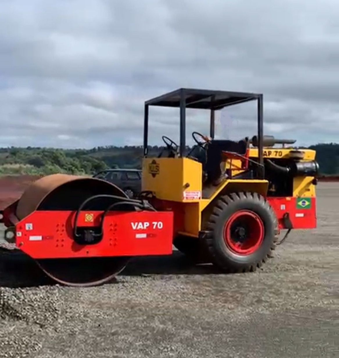 Rolo Compactador Müller VAP70 1988