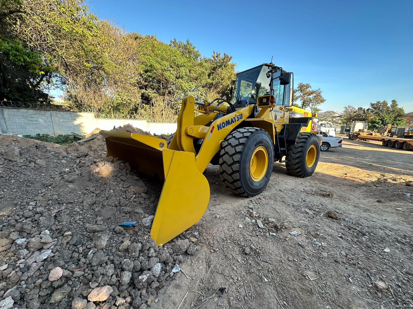 Pá Carregadeira Komatsu WA320 2019