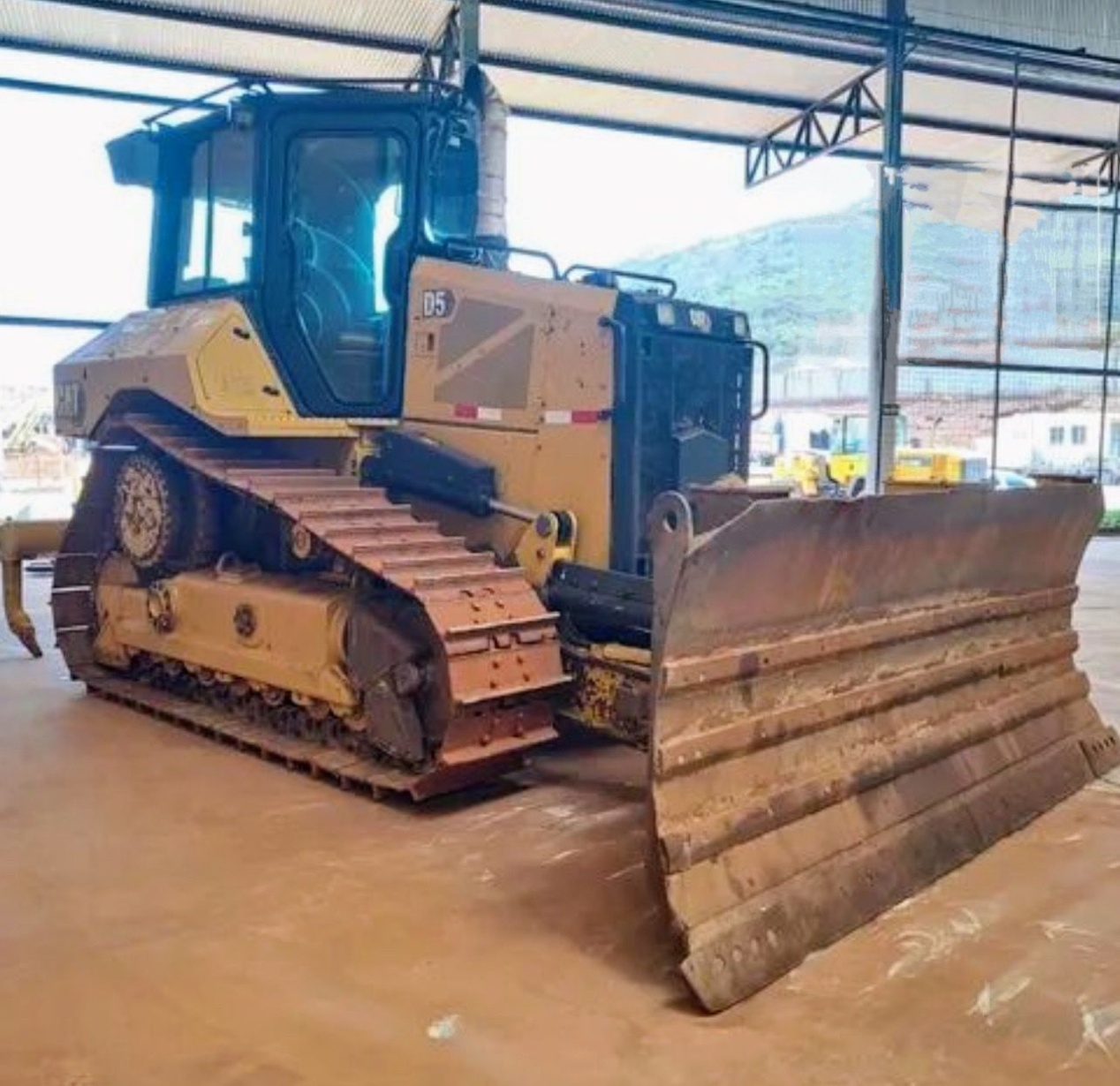 Trator de Esteira Caterpillar D5 2020