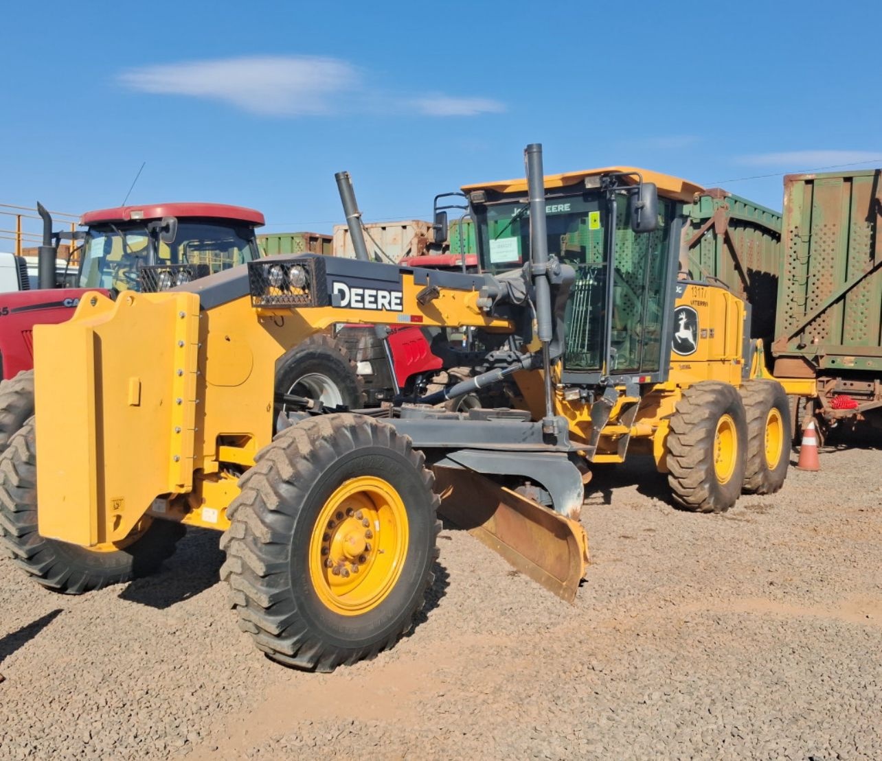Motoniveladora John Deere 620G 2022
