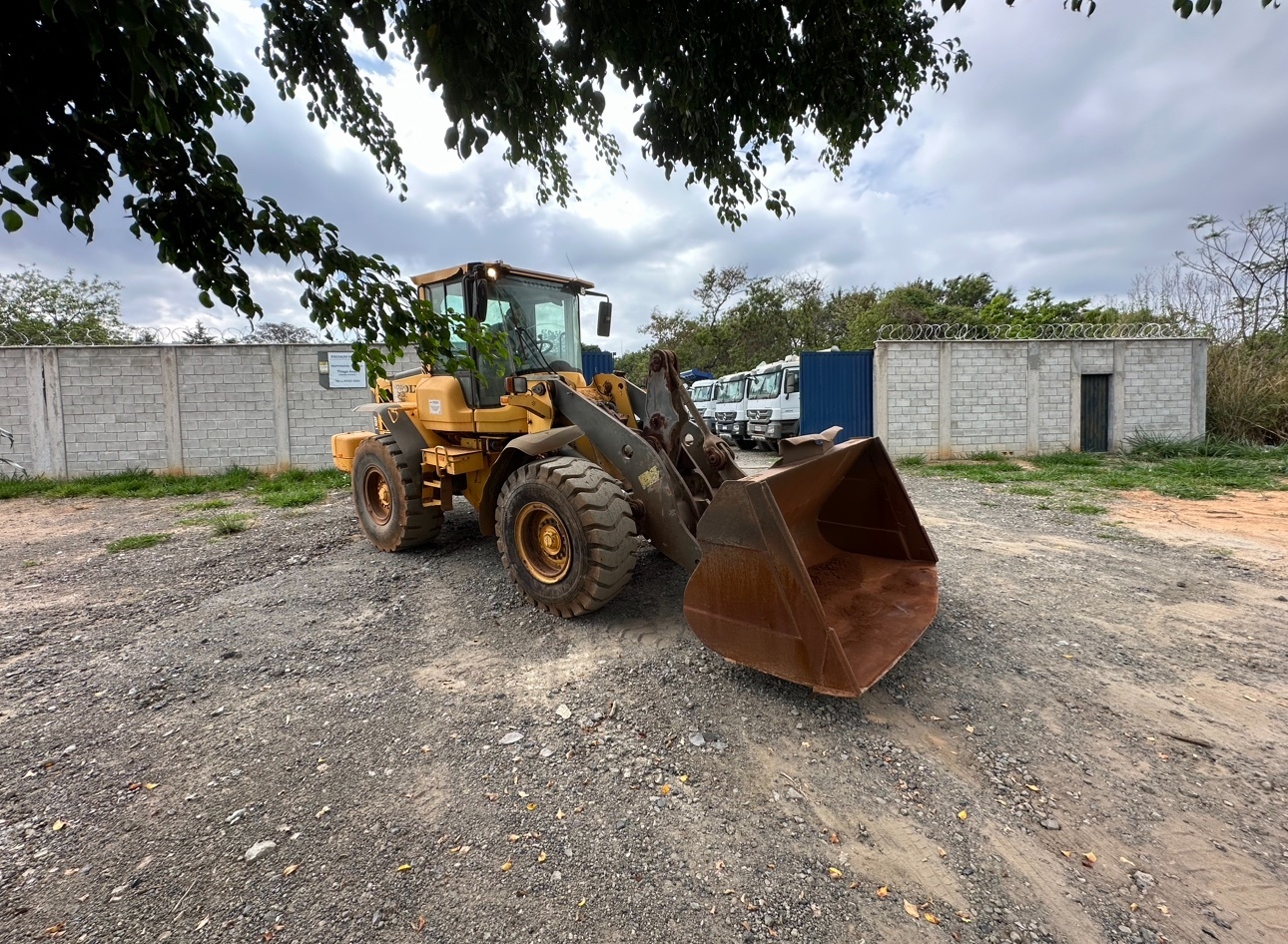 Pá Carregadeira Volvo L90