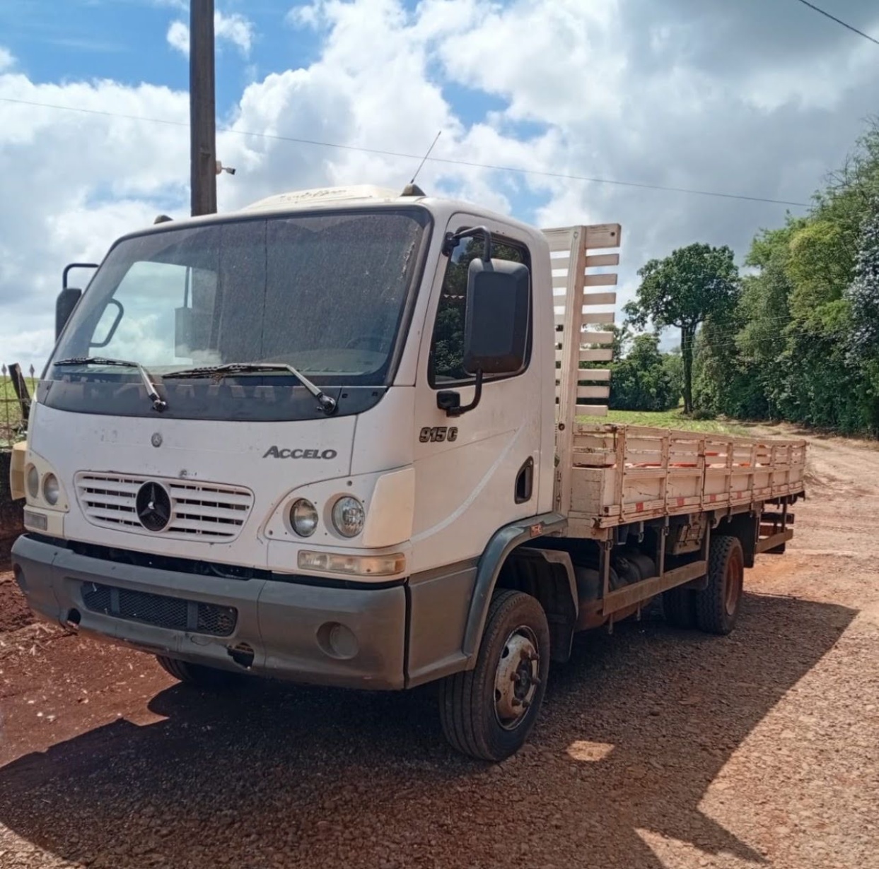 Caminhão Mecedes Benz Accelo 915C 2011