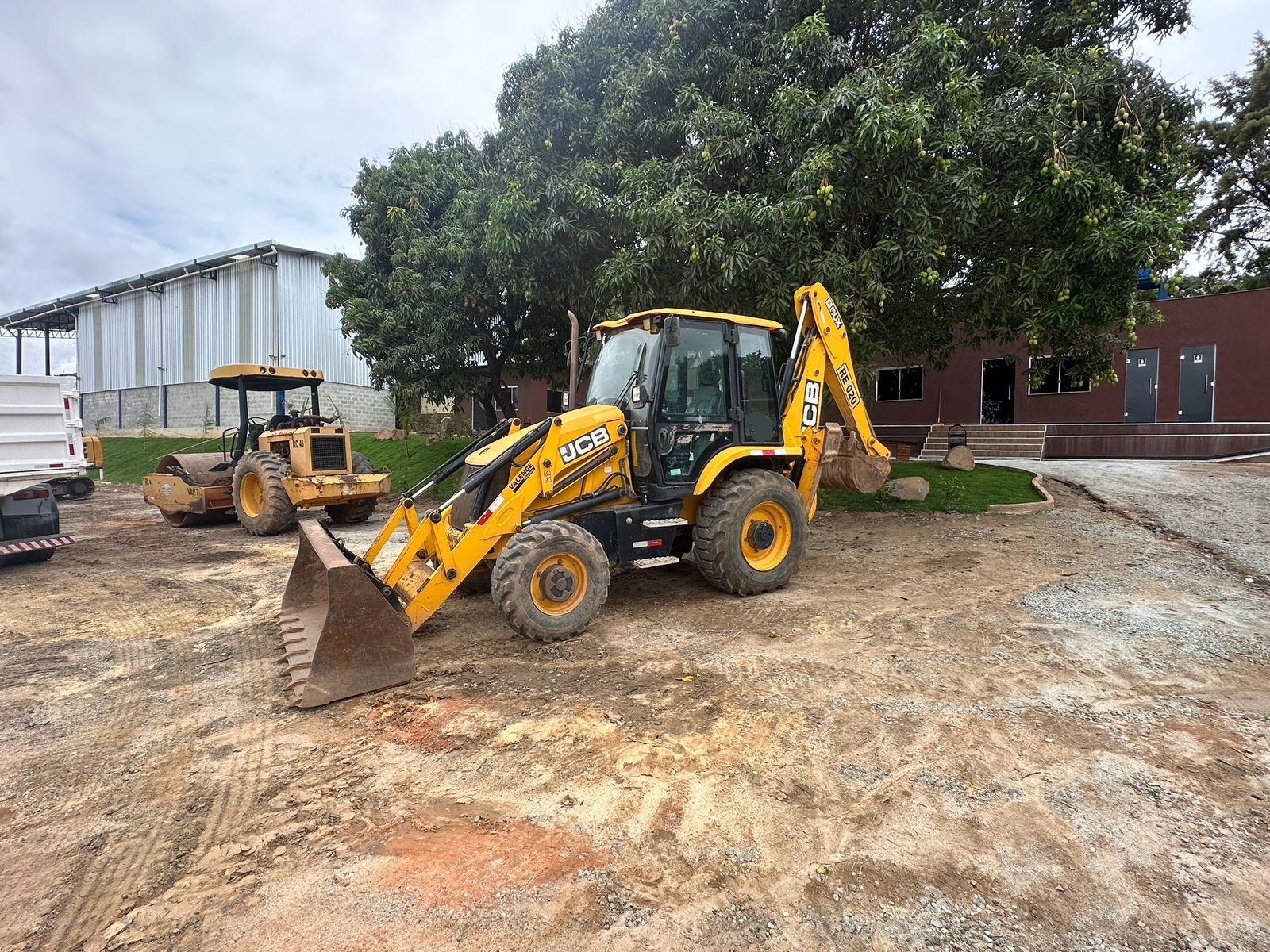 Retroescavadeira JCB 3CX