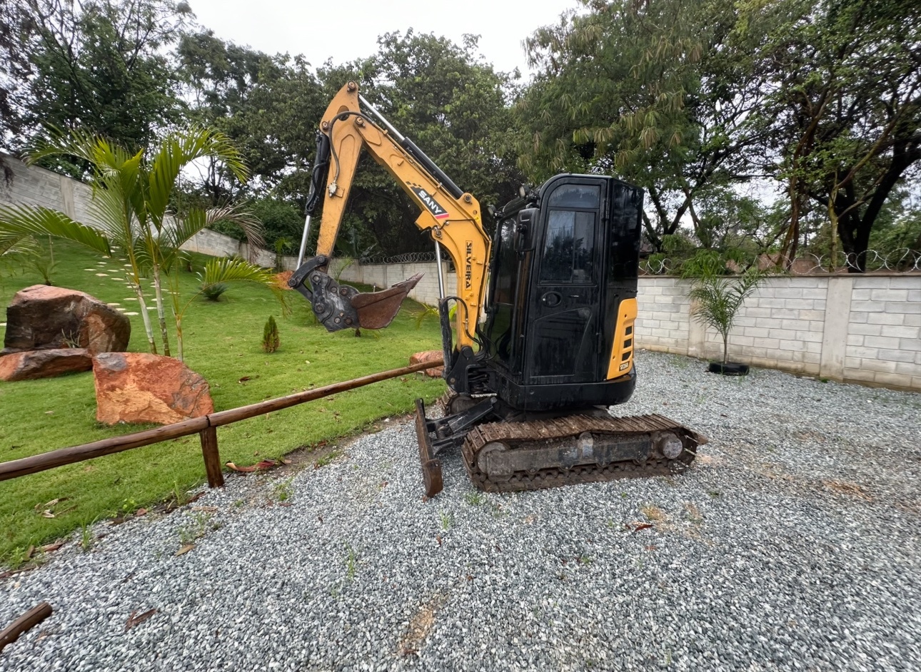 Mini Escavadeira SANY SY26U