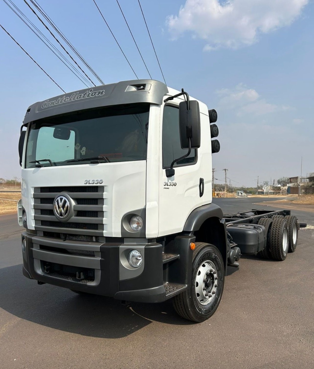 Caminhão Volkswagen 31330 2018