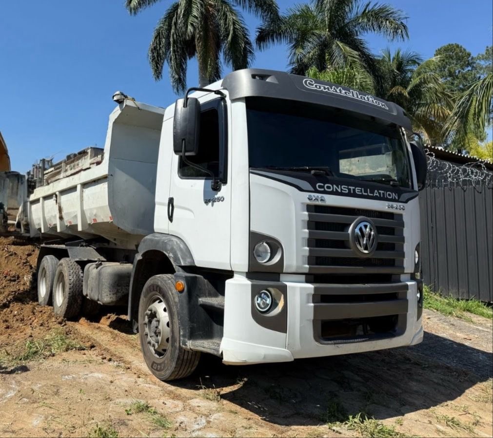Caminhão Volkswagen 24.250 Constellation 2010