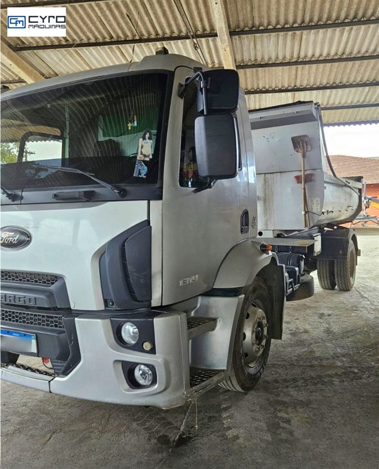 Caminhão Ford CARGO 1319 E Turbo 2p (Diesel)(E5) 2014