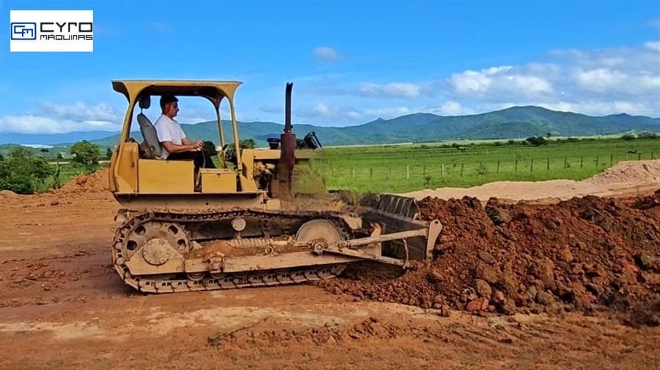 Trator de Esteira Caterpillar D4D 1974