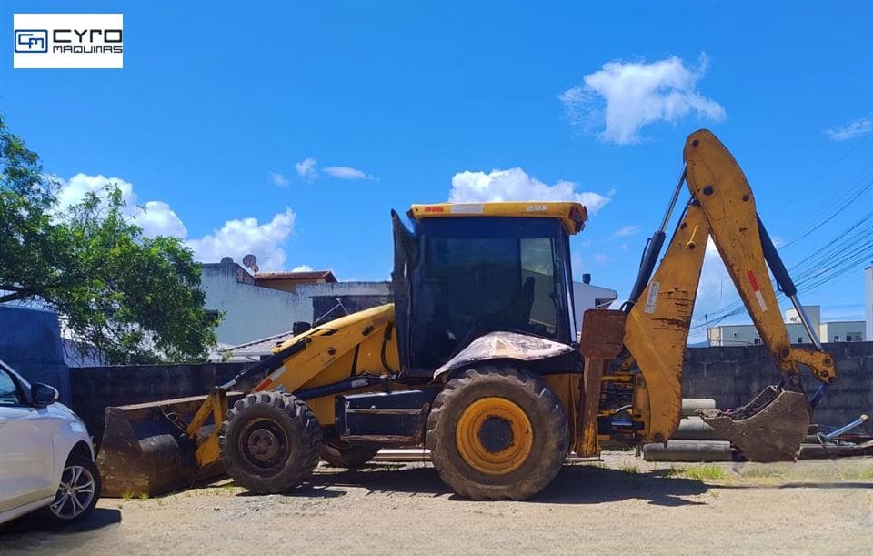 Retro Escavadeira JCB 3CX 2010