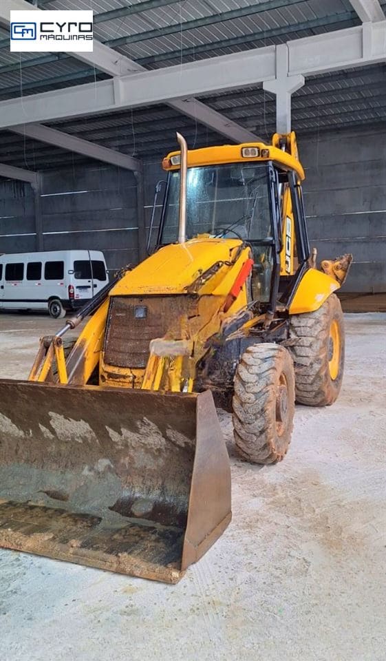 Retro Escavadeira JCB 3CX 2009