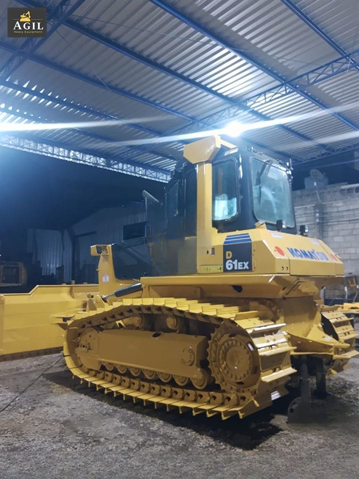 Trator de Esteira Komatsu D61-EX 2011