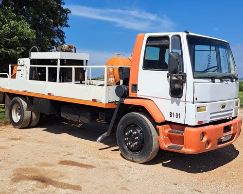 Caminhão Ford Bomba Lança de Concreto 37M Cargo1317 03/03