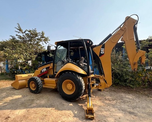 Retroescavadeira Caterpillar 416E 12/12