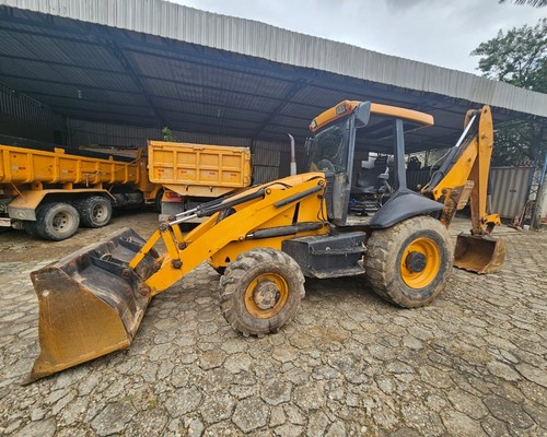 Retroescavadeira JCB 3CX 14/14
